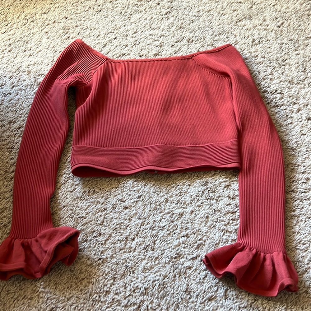 Womens Gianni Bini Amber red crop top ribbed sz M - Picture 1 of 3